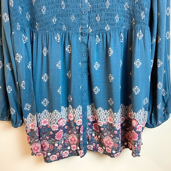 Torrid Floral Babydoll Slub Smocked Button-Front Tunic Top - Blue - 2X - Picture 4 of 9
